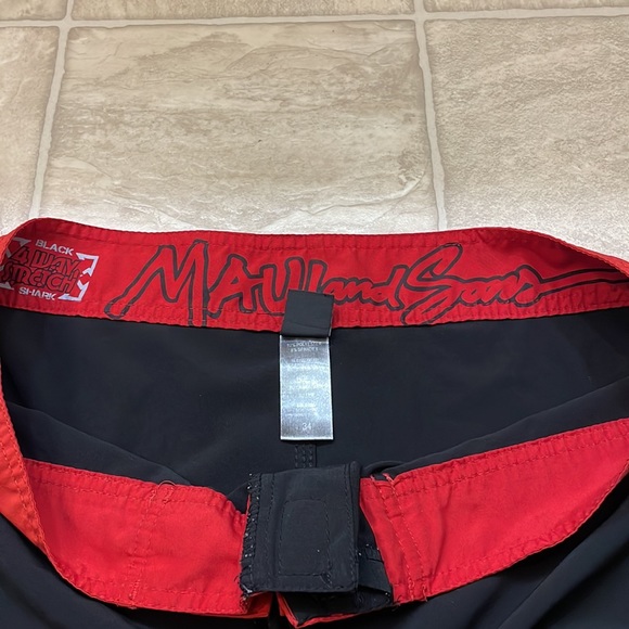 Maui and Sons Board Shorts Size 34 - Picture 3 of 3